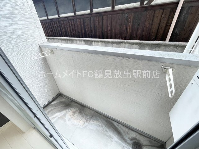 東大阪市鴻池本町のハイツのバルコニー