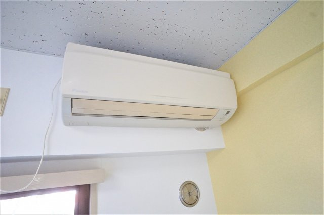 習志野市津田沼４丁目の賃貸マンションの設備|必需品ですエアコン※写真は別の部屋になります。