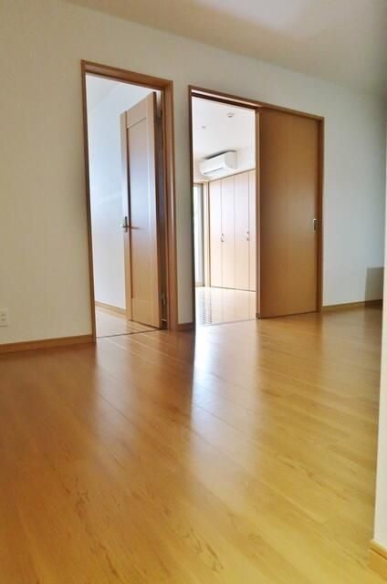 サンピア白山．の居間・リビング