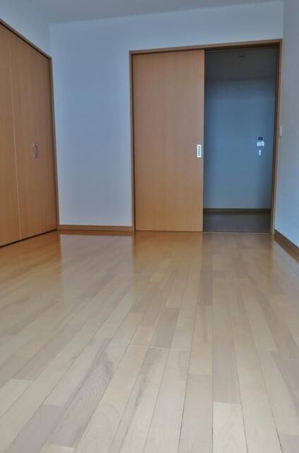 サンピア白山．の寝室