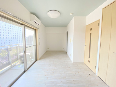 【寝室】 | レニエ・ラ・ヴェルトゥ