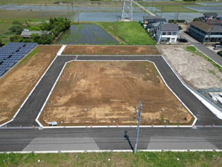 【外観】 | セレスティアルガーデン　土地　8号地　全12区画　巌根駅 | 8号地　約64坪　1180万円。建築条件なし。
土地面積58坪～最大73坪。土地価格1180万円～。
他の区画もご案内大歓迎です！お気軽にお問合せ下さい♪
（一部建築条件付き　区画10、11、12）
