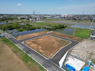 【外観】 | セレスティアルガーデン　土地　8号地　全12区画　巌根駅 | 8号地　約64坪　1180万円。建築条件なし。
土地面積58坪～最大73坪。土地価格1180万円～。
他の区画もご案内大歓迎です！お気軽にお問合せ下さい♪
（一部建築条件付き　区画10、11、12）