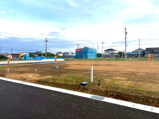 【外観】 | セレスティアルガーデン　土地　8号地　全12区画　巌根駅 | 8号地　約64坪　1180万円。建築条件なし。
土地面積58坪～最大73坪。土地価格1180万円～。
他の区画もご案内大歓迎です！お気軽にお問合せ下さい♪
（一部建築条件付き　区画10、11、12）
