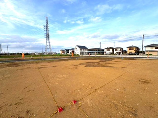 【外観】 | セレスティアルガーデン　土地　8号地　全12区画　巌根駅 | 8号地　約64坪　1180万円。建築条件なし。
土地面積58坪～最大73坪。土地価格1180万円～。
他の区画もご案内大歓迎です！お気軽にお問合せ下さい♪
（一部建築条件付き　区画10、11、12）