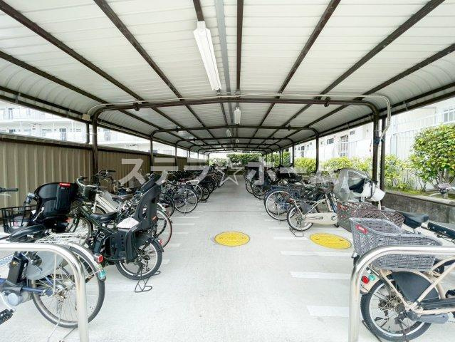 豊中緑ヶ丘サンハイツB棟の駐輪場|駐輪場です