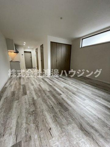 アート萱島East Aの居間・リビング