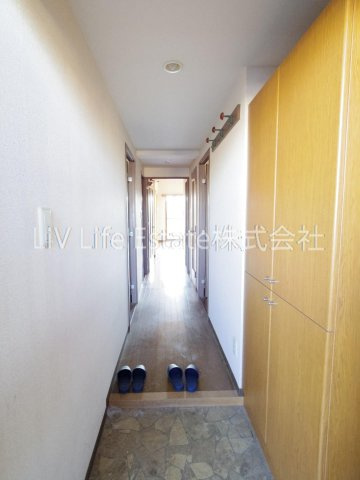 エマーレ保谷　（旧ティースガーデンホウヤ）の玄関