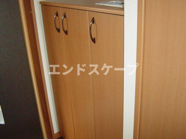 リバージュの玄関|下駄箱
高崎、前橋のお部屋探しはエンドスケープまで！お客様の理想お聞かせ下さい♪