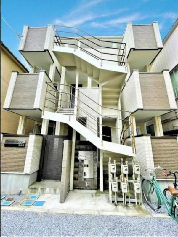 レゾナンス西新井の外観