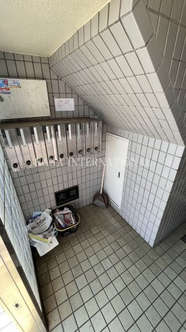 メゾンブロットBのエントランス