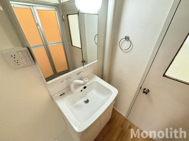 鶴山台9号棟の洗面所