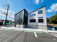 南側道路、二方角地、海老名市大谷南3丁目新築戸建全2棟の画像