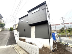 南側道路、二方角地、海老名市大谷南3丁目新築戸建全2棟の画像