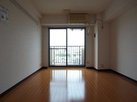 サンマンションアトレ大山の居間・リビング