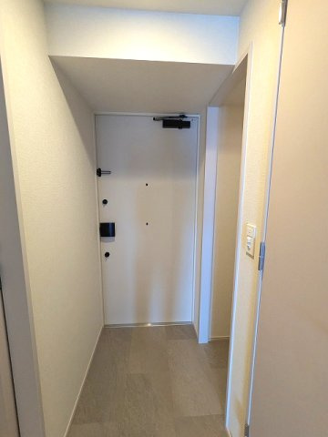 ニド三ノ輪の設備|ディンプルキーのダブルロックセキュリティです、人感センサー付き玄関ライト