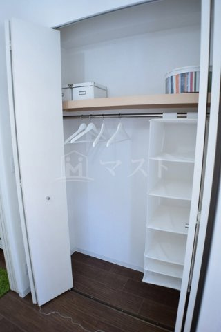 大阪市中央区内久宝寺町４丁目の賃貸マンションの収納|沢山収納出来るクローゼット