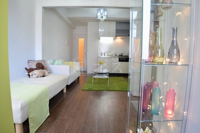 大阪市中央区内久宝寺町４丁目の賃貸マンションの内装|広々とした室内