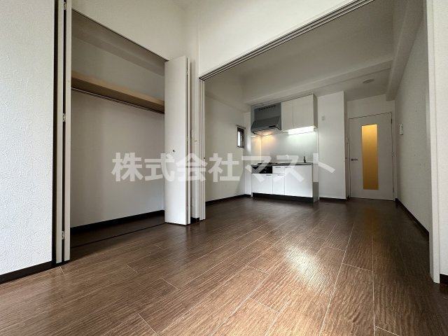 大阪市中央区内久宝寺町４丁目の賃貸マンションの内装