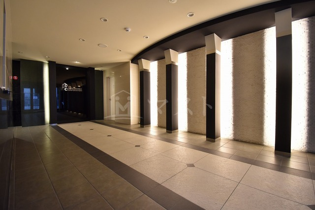 大阪市中央区北久宝寺町２丁目の賃貸マンションのロビー