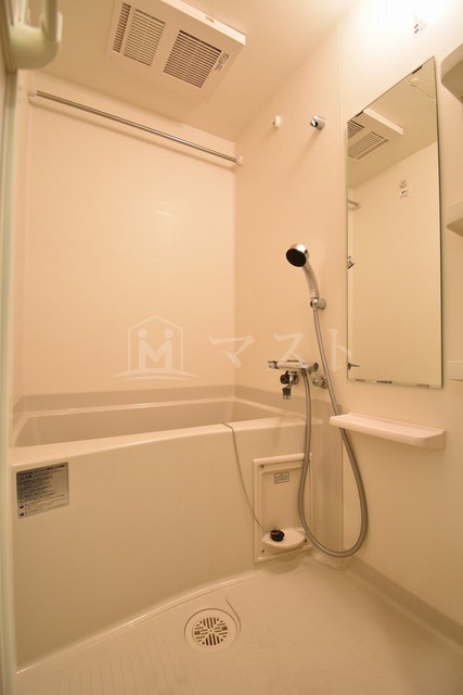 大阪市中央区北久宝寺町２丁目の賃貸マンションの浴室