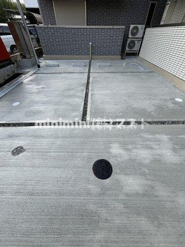 大阪市中央区上本町西２丁目の賃貸マンションの駐車場