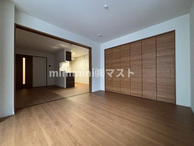 大阪市中央区上本町西２丁目の賃貸マンションの居間・リビング