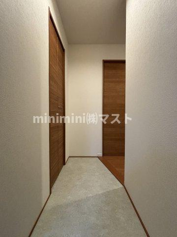 大阪市中央区上本町西２丁目の賃貸マンションの玄関