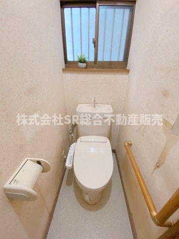 六万寺町1丁目中古戸建のトイレ|温水洗浄便座もございます♪