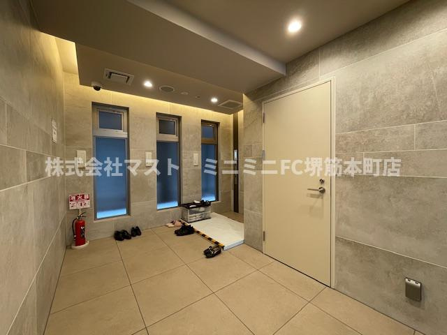 大阪市中央区高麗橋１丁目の賃貸マンションのロビー