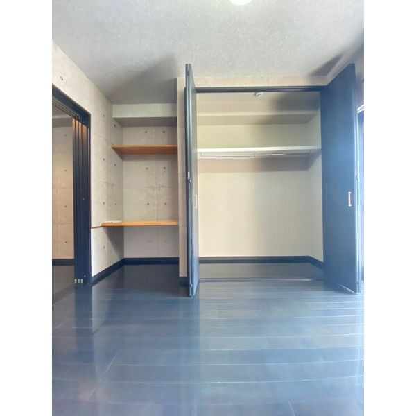 大阪市中央区南船場２丁目の賃貸マンションの収納