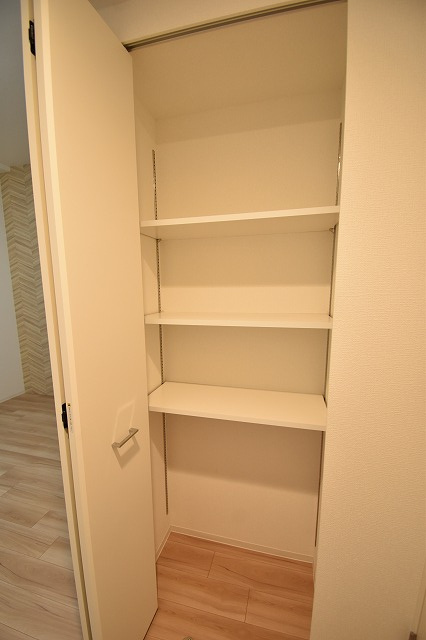 大阪市中央区瓦屋町２丁目の賃貸マンションの収納