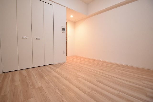 大阪市中央区瓦屋町２丁目の賃貸マンションの居間・リビング