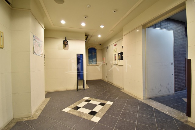 大阪市中央区平野町４丁目の賃貸マンションのロビー