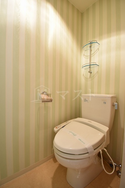 大阪市中央区平野町４丁目の賃貸マンションのトイレ