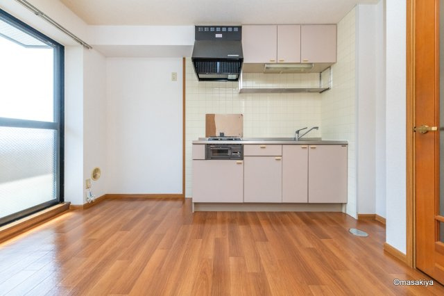 ツイン・コート　Ｂの居間・リビング