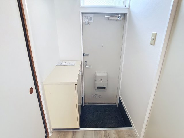 プチメゾンAの玄関