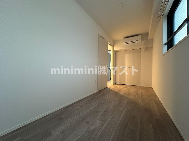 大阪市中央区谷町４丁目の賃貸マンションの洋室
