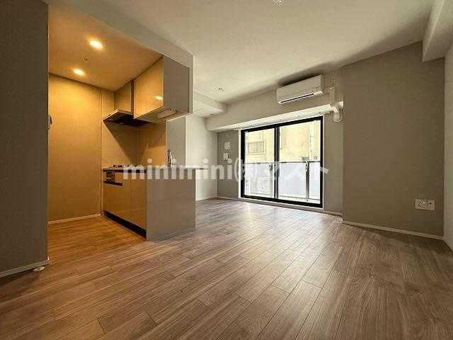 大阪市中央区谷町４丁目の賃貸マンションの居間・リビング