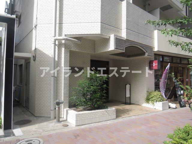 アルス三軒茶屋　高層階　陽当たり良好　浴室乾燥機のエントランス