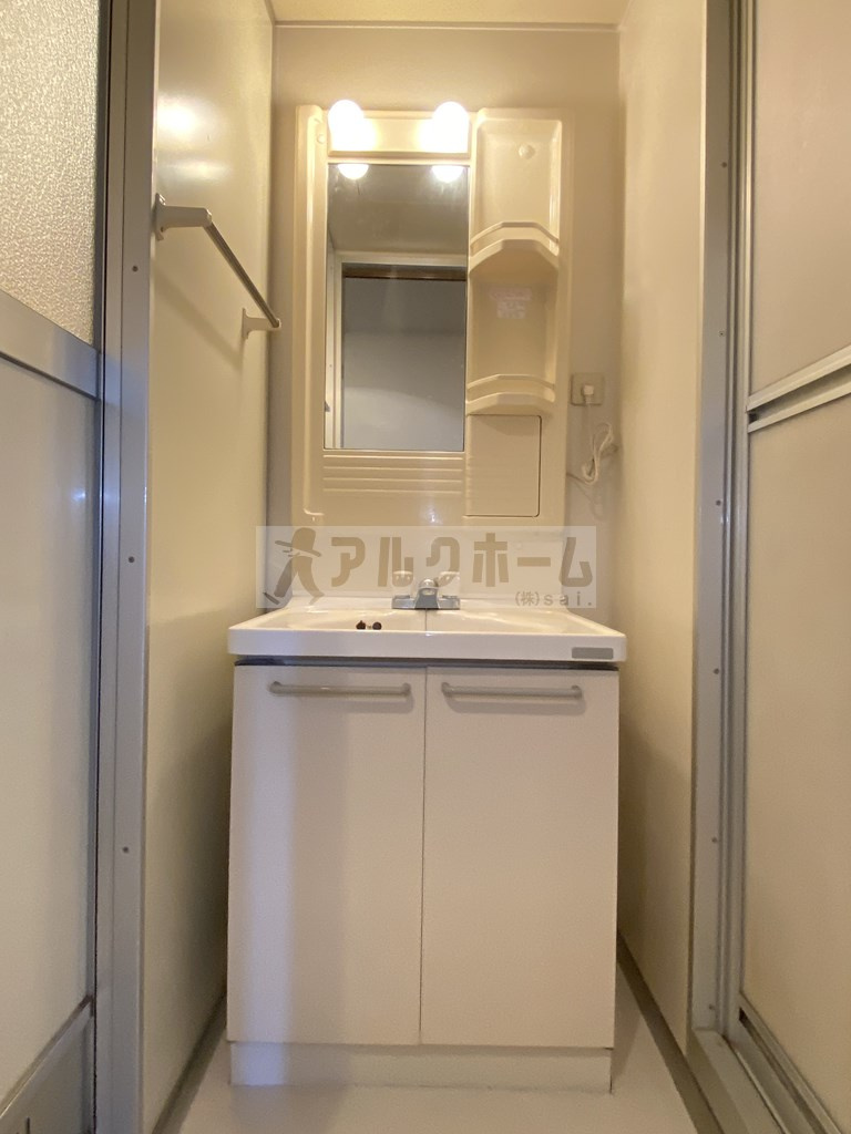 マンショングランディの独立洗面台