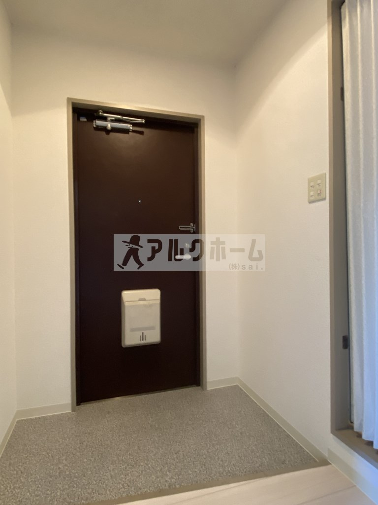 マンショングランディの玄関