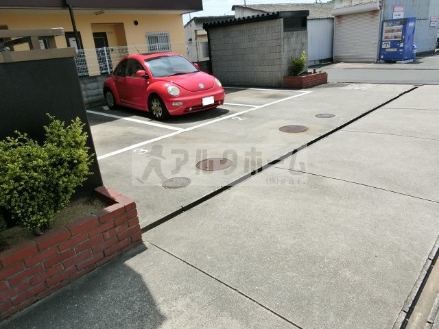 マンショングランディの駐車場|マンショングランディ（柏原市国分西）　駐車場