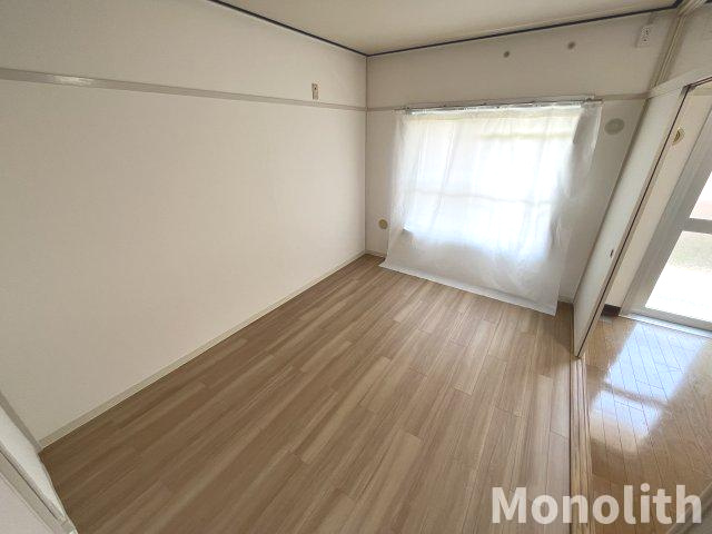 鶴山台19号棟の洋室