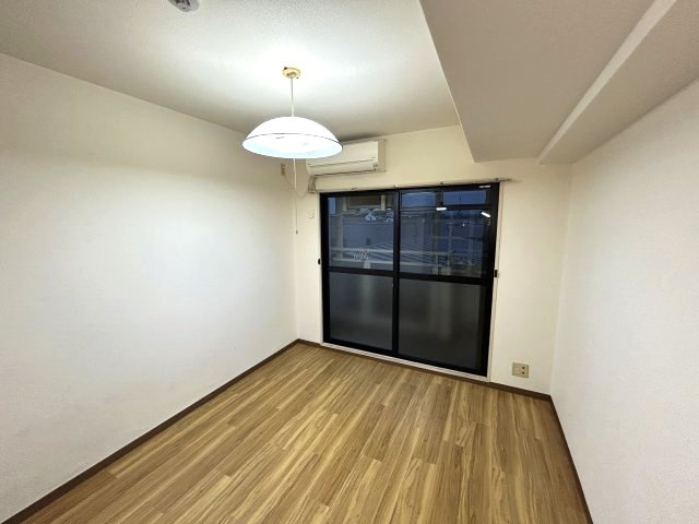 シンプルライフ六甲の居間・リビング