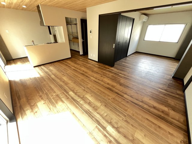 ReDEAL北小金の居間・リビング
