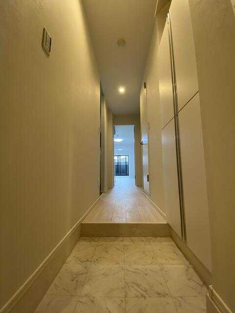 V-room夏見の玄関