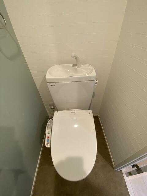 V-room夏見のトイレ