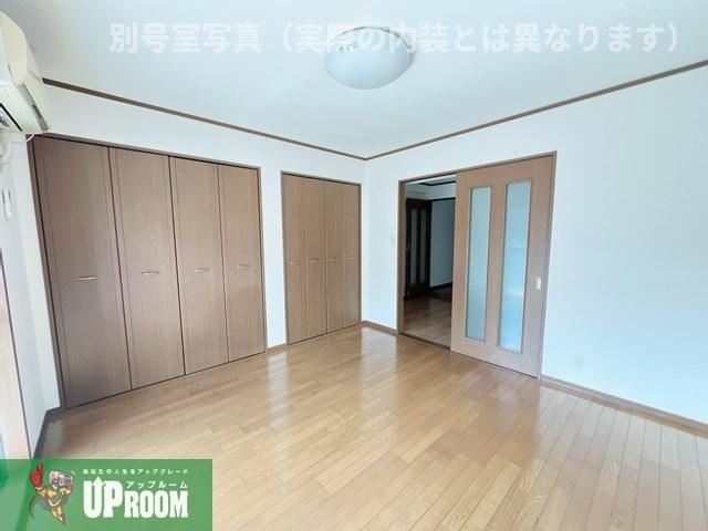 プレミールの洋室