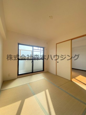 【和室】 | 　グレイシィーK・Y | ※反転タイプ別室の写真となります。
　設備内容など相違がある場合あくまで現状優先となります。